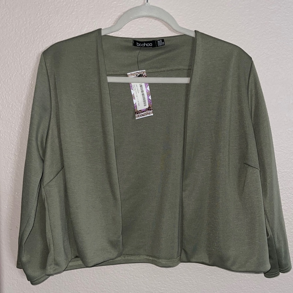 NWT - BOOHOO Green Cropped Cardigan